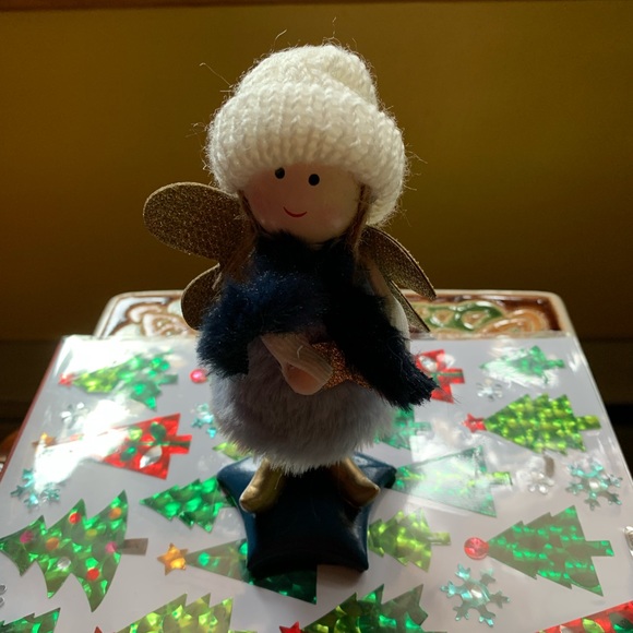 No name 6 inches Angel figurine standing - Picture 3 of 3